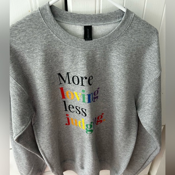 NWOT RAINBOW Crewneck Sweatshirt w/Multicolor POWERFUL Meaningful Saying VIBRANT - Picture 4 of 9